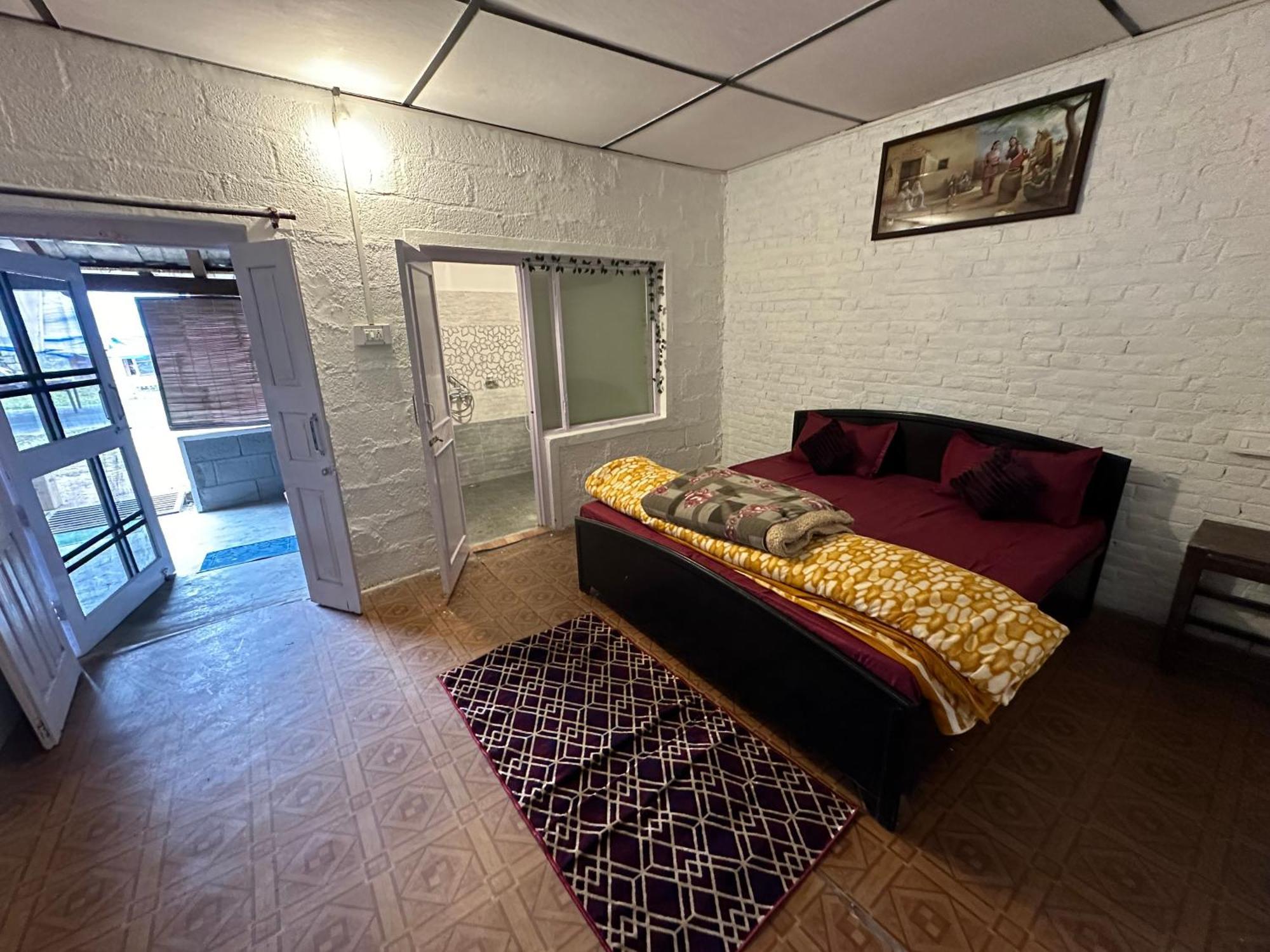 Dreamwoods A Travellers Farm Hostel Dharamshala Exterior photo
